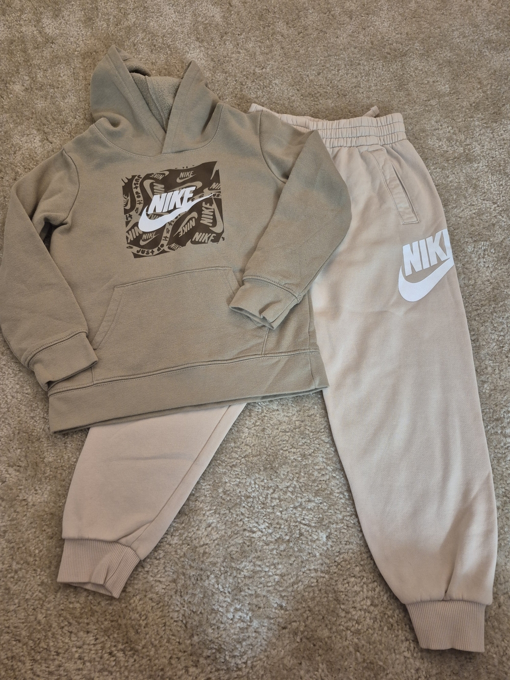 Nike Kids Tan Hoodie & Jogger Set - Tan Size 7/8 Boys